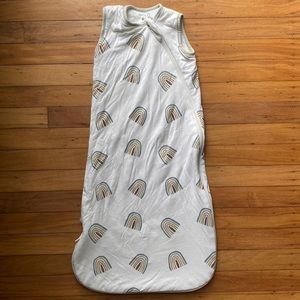 Kyte Baby 0-6 month sleep sack 1.0 TOG in Aloe Rainbow